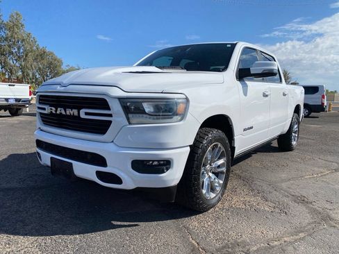 Used 2023 RAM 1500 Laramie AWD/4WD image 2
