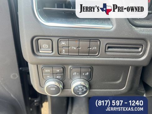 Used 2021 GMC Yukon SLT AWD/4WD image 11