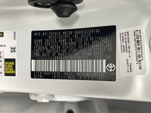 Used 2025 Toyota Corolla LE w/ Convenience Package image 33