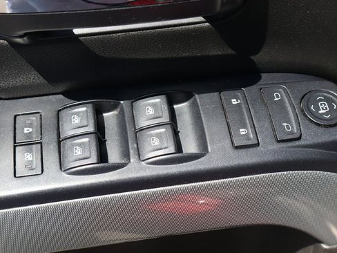 Used 2018 Chevrolet Silverado 1500 LT w/ Texas Edition image 16