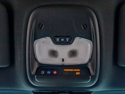 Used 2023 Chevrolet Colorado Trail Boss w/ Technology Package image 29