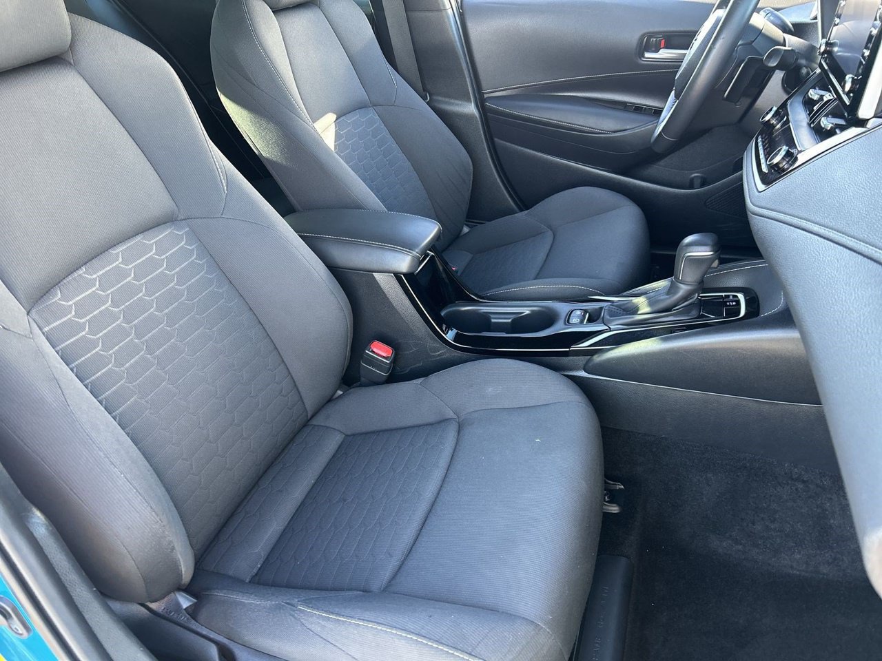 Used 2019 Toyota Corolla SE w/ SE Option Package FWD image 8