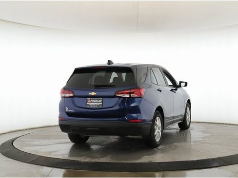 Used 2022 Chevrolet Equinox LS w/ LS Convenience Package image 7