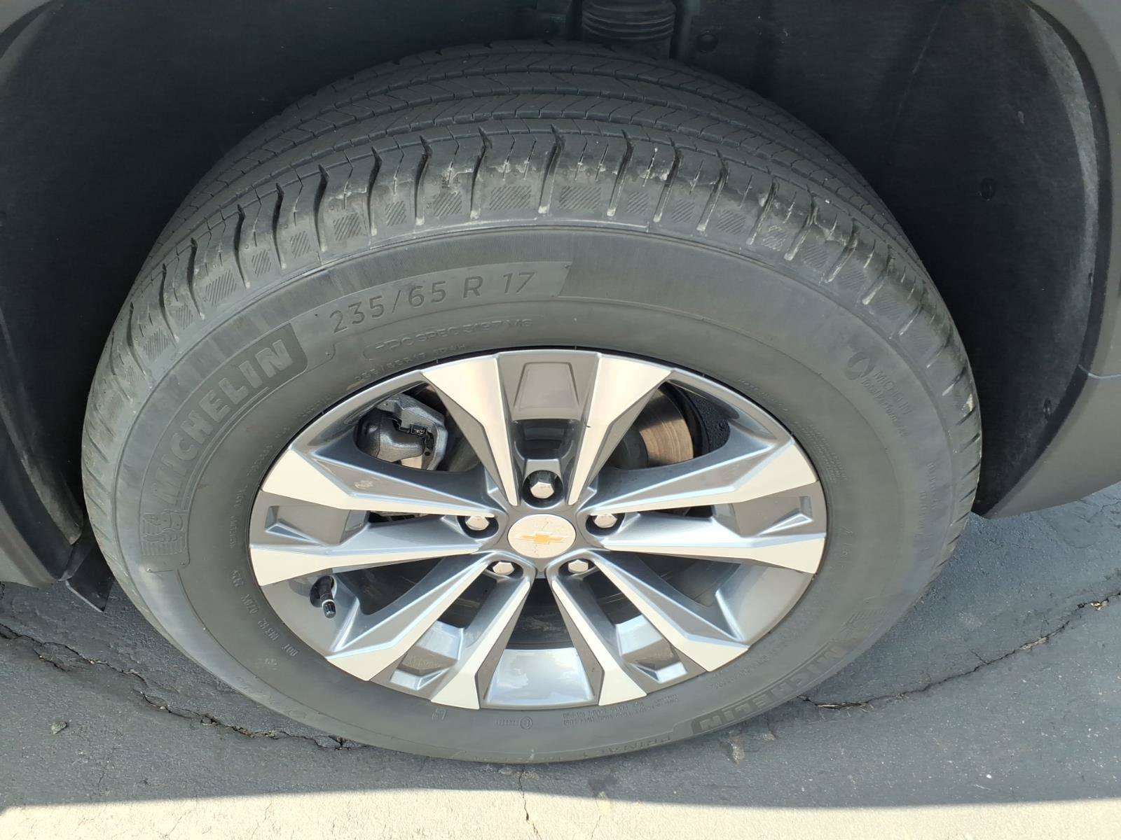 Used 2026 Chevrolet Equinox LT AWD/4WD image 21