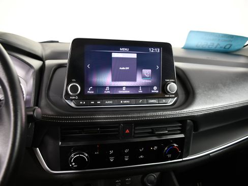 Used 2024 Nissan Rogue S image 25