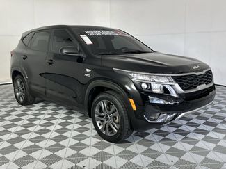 Used 2022 Kia Seltos LX AWD/4WD video 2