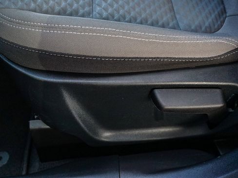 Used 2022 Ford Escape SE image 20