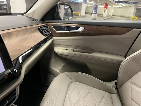 New 2026 Volkswagen Atlas SE AWD/4WD image 32