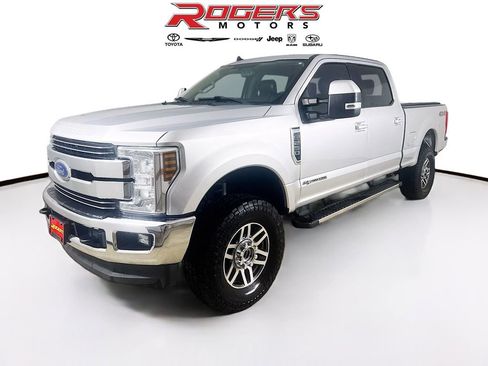 Used 2019 Ford F250 Lariat w/ Lariat Value Package image 3