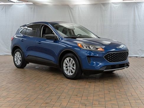 Certified 2022 Ford Escape SE FWD image 1