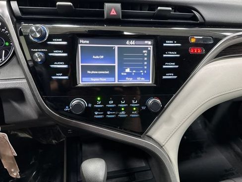 Used 2019 Toyota Camry LE FWD image 17