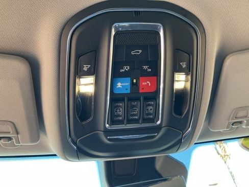 Used 2023 Jeep Grand Cherokee 30th Anniversary image 21