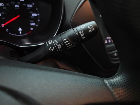 Used 2022 Chevrolet TrailBlazer LT AWD/4WD image 21