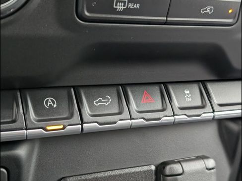 Used 2022 Chevrolet Silverado 1500 Custom image 15