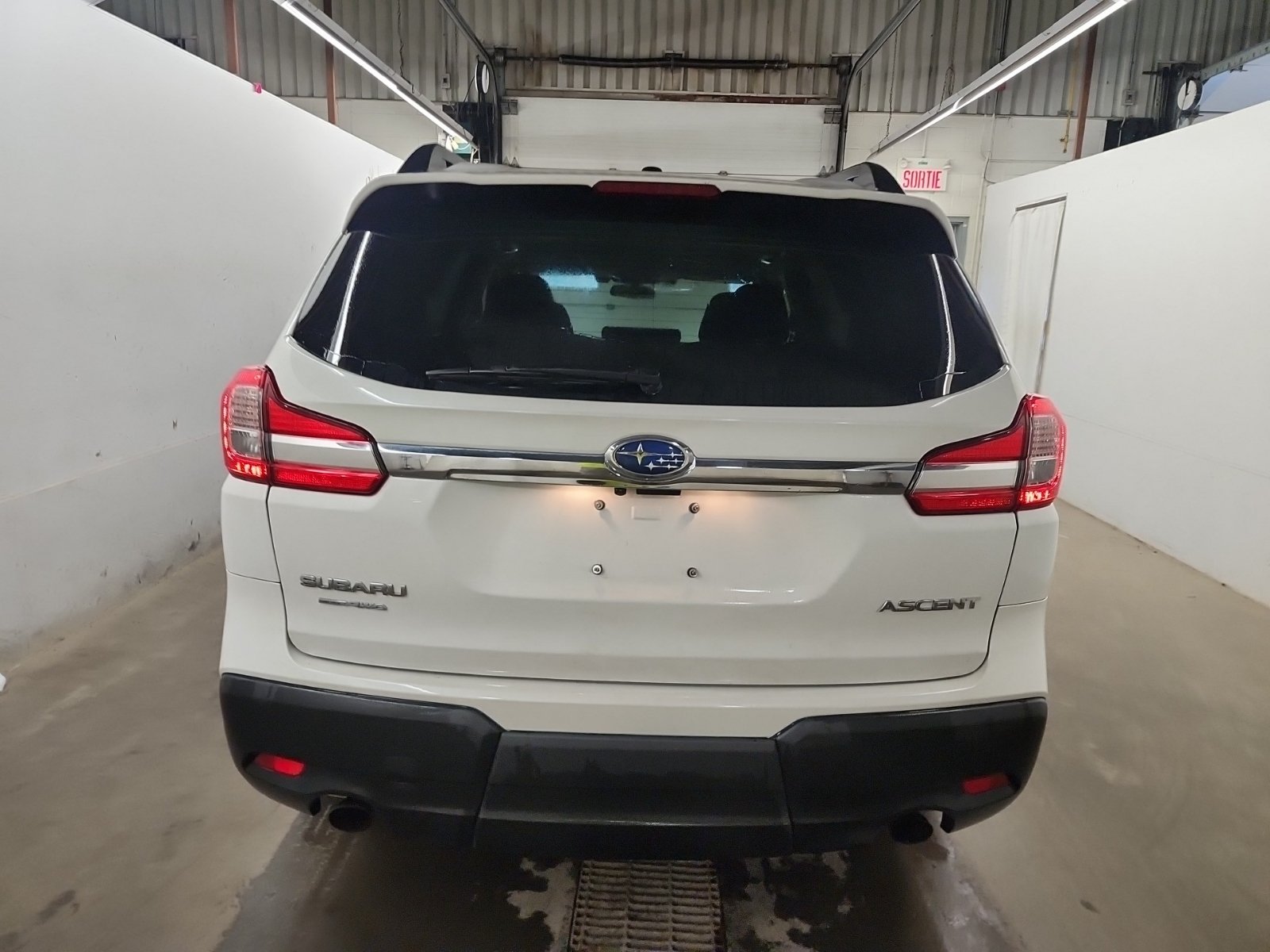 Used 2022 Subaru Ascent 8-Passenger AWD/4WD image 7