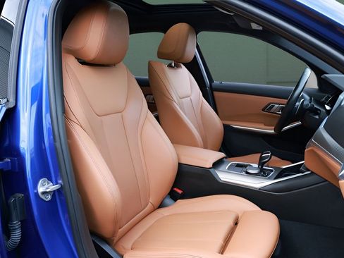 Used 2022 BMW M340i RWD image 27