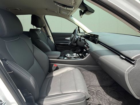 Certified 2026 Genesis GV70 2.5T AWD/4WD image 36