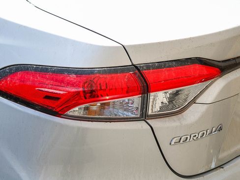 Used 2024 Toyota Corolla LE FWD image 9