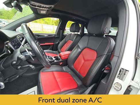 Used 2023 Porsche Macan S AWD/4WD image 7