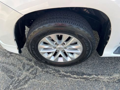 Used 2018 Lexus GX 460 Premium image 10