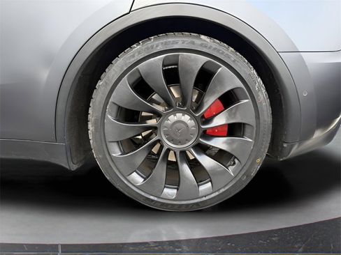 Used 2022 Tesla Model Y Performance image 11