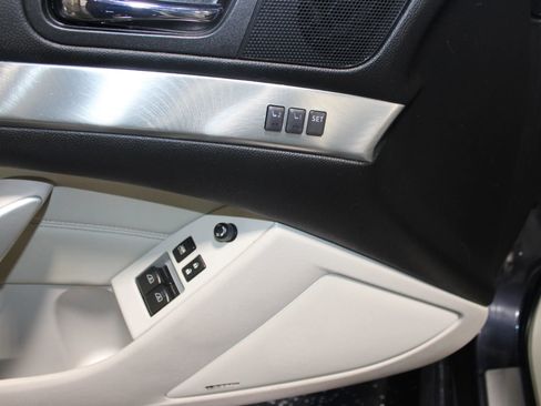 Used 2014 INFINITI Q60 Journey w/ Premium Package image 9