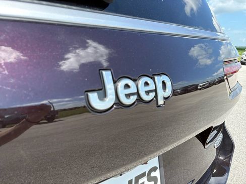 Used 2022 Jeep Grand Cherokee L Summit w/ Advanced Protech Group IV AWD/4WD image 46