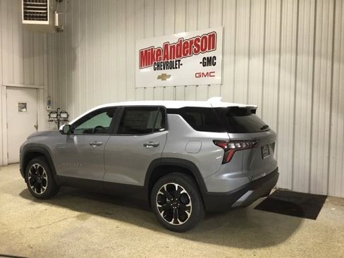 New 2026 Chevrolet Equinox LT w/ Convenience Package II image 3