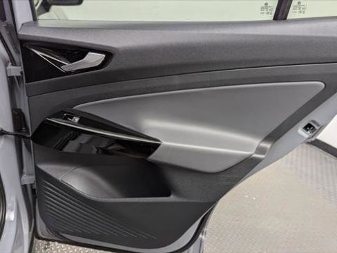 Used 2021 Volkswagen ID.4 Pro image 21