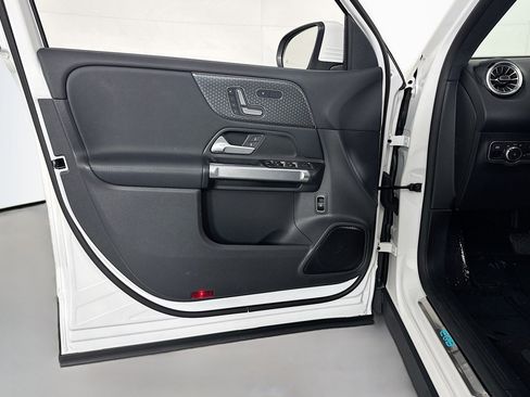 Certified 2025 Mercedes-Benz EQB 250+ image 20