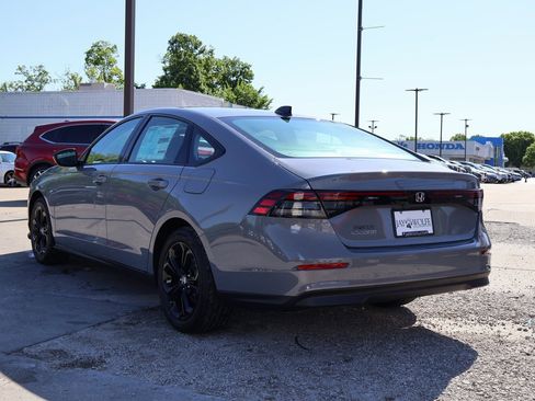 New 2025 Honda Accord SE image 4