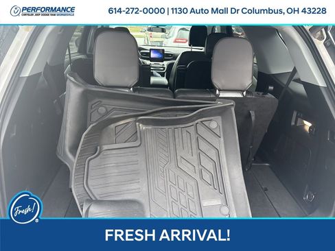 Used 2021 Ford Explorer XLT w/ XLT Sport Appearance Package image 13