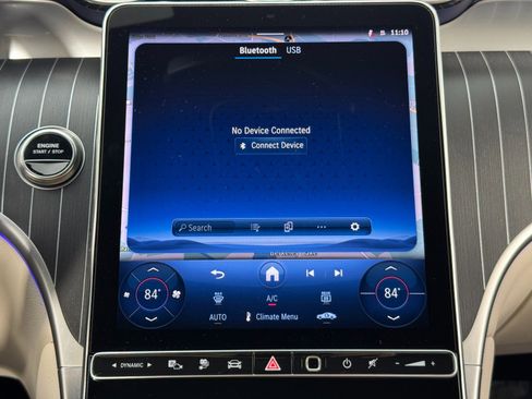 Used 2025 Mercedes-Benz GLC 350e 4MATIC image 30