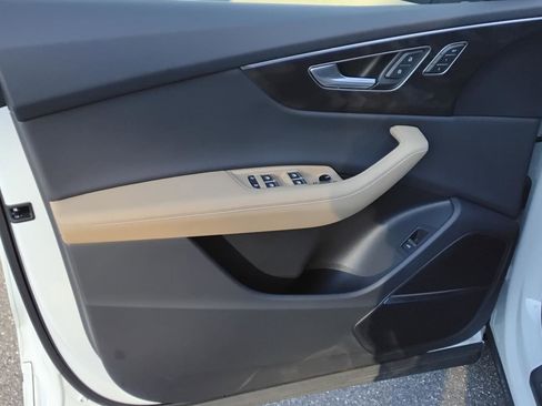 Certified 2025 Audi Q8 Premium Plus w/ Premium Plus Package image 15