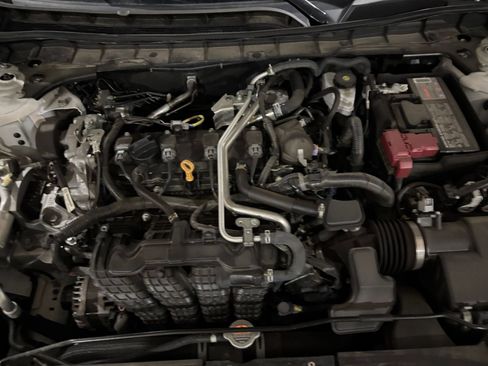 Used 2025 Nissan Altima 2.5 SV FWD image 25