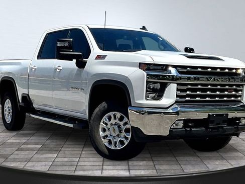 Used 2023 Chevrolet Silverado 2500 LT w/ Convenience Package AWD/4WD image 3