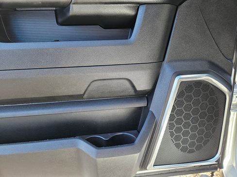 Used 2025 RAM 2500 Laramie AWD/4WD image 18