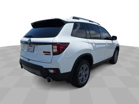 Used 2025 Honda Passport TrailSport image 8