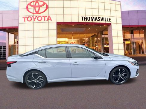 Used 2024 Nissan Altima 2.5 SR image 4