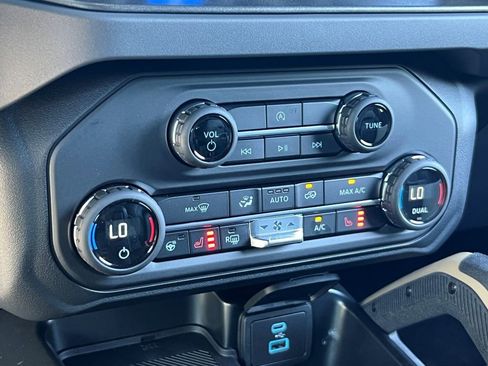 New 2025 Ford Bronco Badlands w/ Sasquatch Package image 18