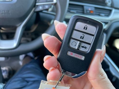 Used 2022 Honda Accord Hybrid image 25