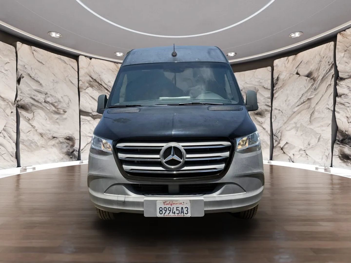Used 2019 Mercedes-Benz Sprinter 2500 image 2