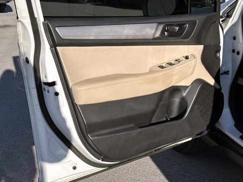 Used 2017 Subaru Outback 2.5i image 19