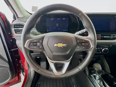 Used 2024 Chevrolet TrailBlazer LT w/ Convenience Package FWD image 12