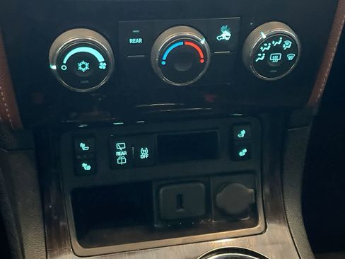 Used 2015 Chevrolet Traverse LT w/ Style and Technology Package image 18