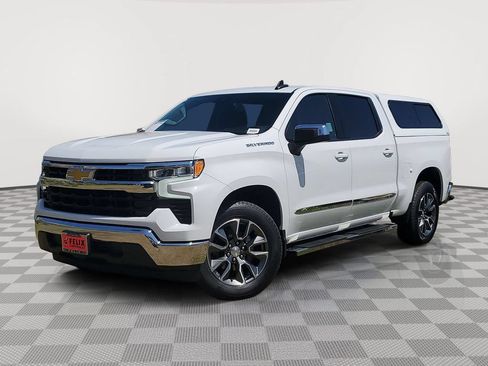 Used 2024 Chevrolet Silverado 1500 LT RWD image 2
