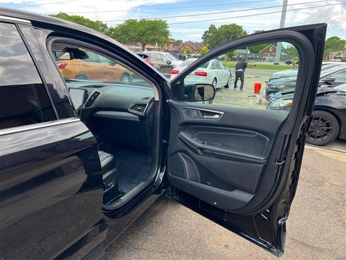 Used 2022 Ford Edge Titanium AWD/4WD image 32