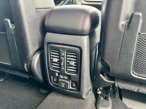 Used 2024 Dodge Durango R/T AWD/4WD image 15