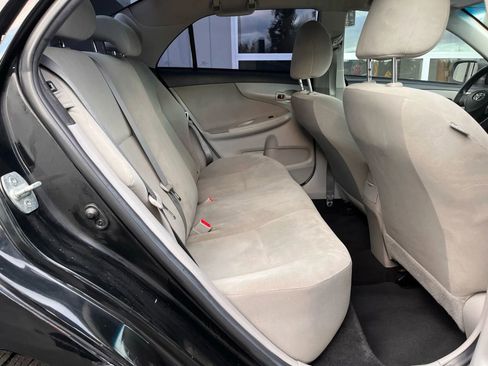 Used 2013 Toyota Corolla L image 24