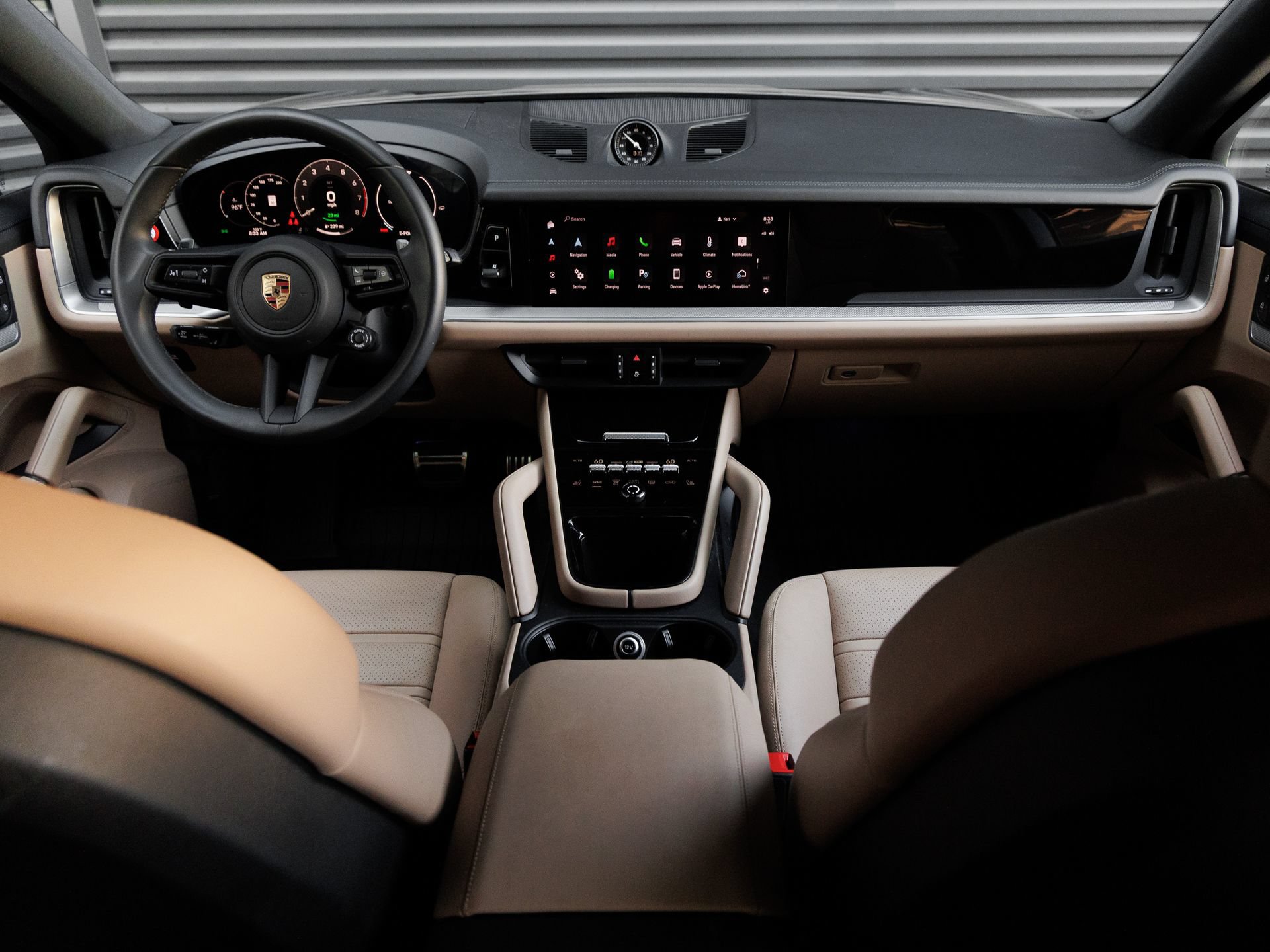 Certified 2025 Porsche Cayenne S AWD/4WD image 16